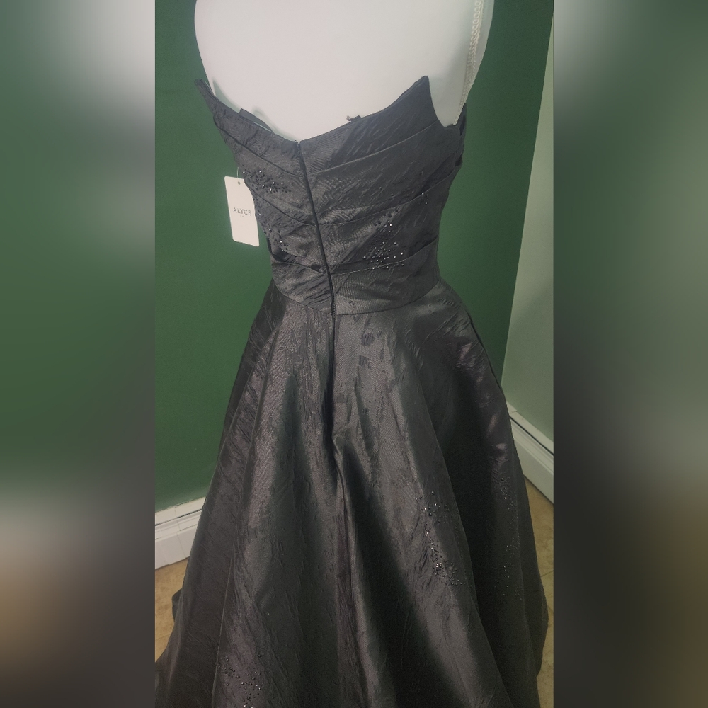Alyce Paris Elegant Strapless Charcoal Dress - Picture 3 of 11